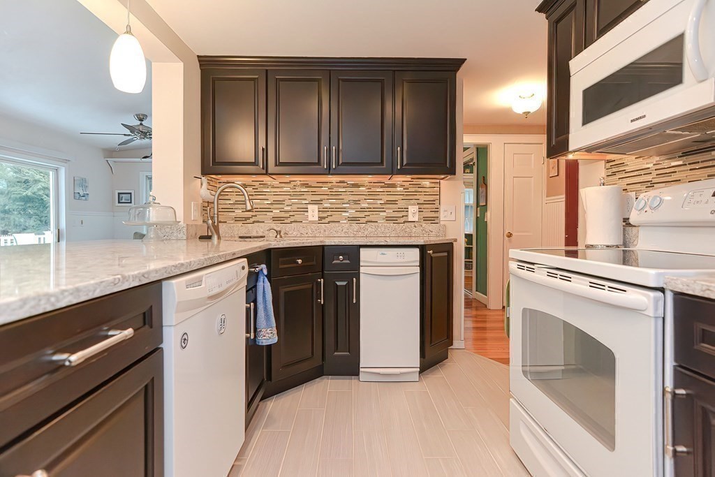 16 Sunrise Road Westwood, MA 02090 - Photo 4 of 42 Gallery Image 4