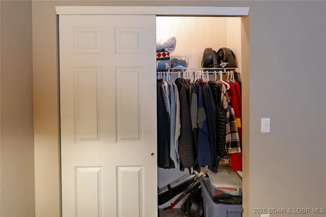 $369,900 | 166 Oak Harbor Drive, Unit 4A, Camdenton, MO 65020