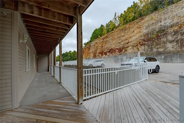 $369,900 | 166 Oak Harbor Drive, Unit 4A, Camdenton, MO 65020