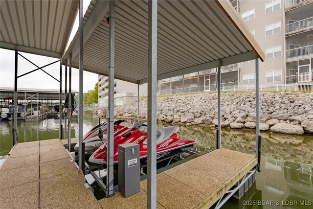 $369,900 | 166 Oak Harbor Drive, Unit 4A, Camdenton, MO 65020