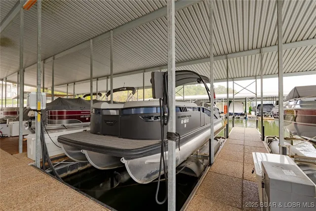 $369,900 | 166 Oak Harbor Drive, Unit 4A, Camdenton, MO 65020