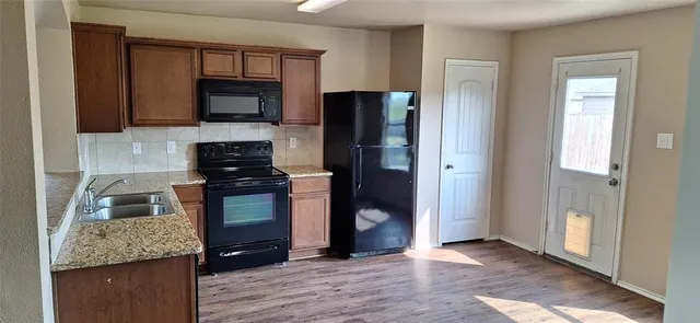 $1,800 | 1809 Prairie View Drive, Princeton, TX 75407