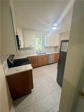 $4,000 | 3 Wood Road, Middletown, RI 02842