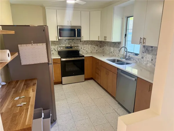 $4,000 | 3 Wood Road, Middletown, RI 02842