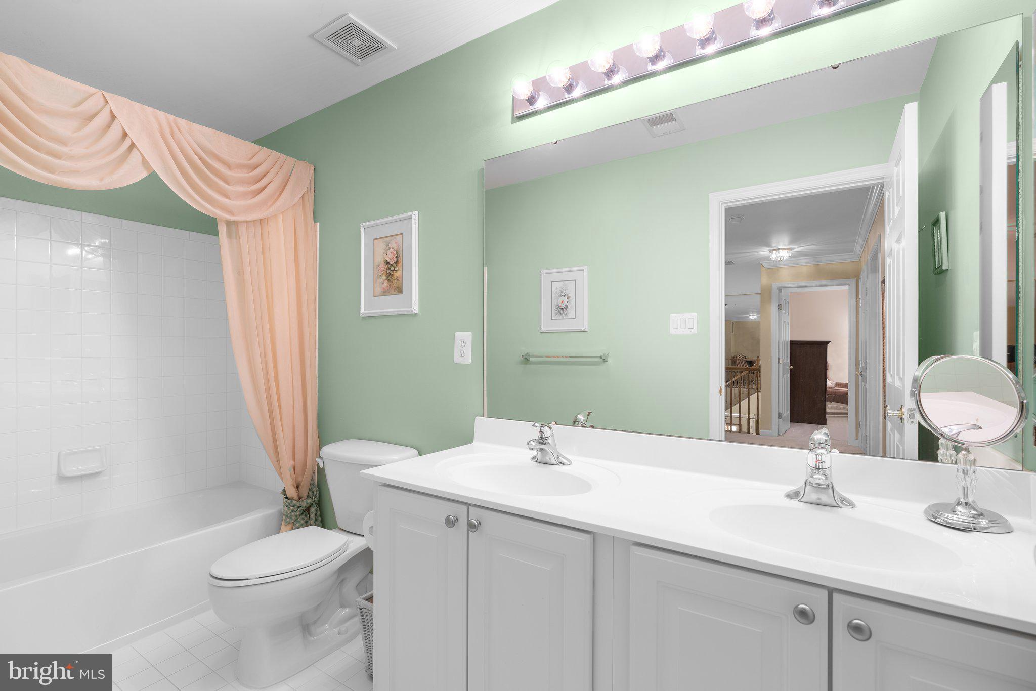 4407 Summer Grape Road, Unit 4407 Pikesville, MD 21208 - Photo 23 of 31 Full Bath