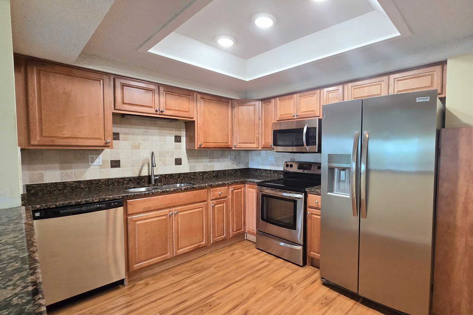 690 Chandler Road, Unit 408 Gurnee, IL 60031 - Photo 5 of 20 Gallery Image 5