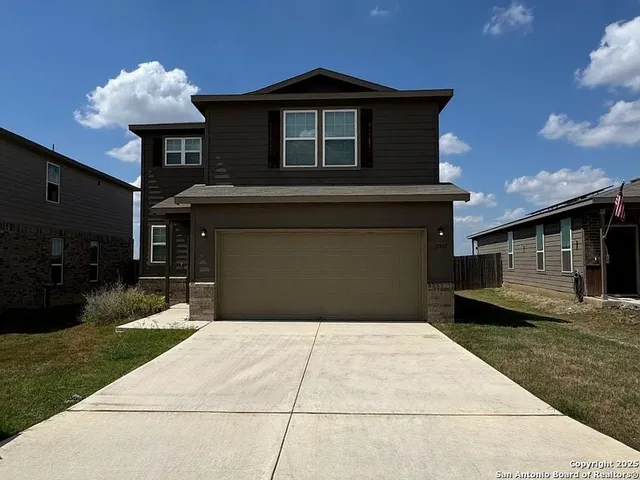 $1,800 | 10907 Balmorhea, San Antonio, TX 78252
