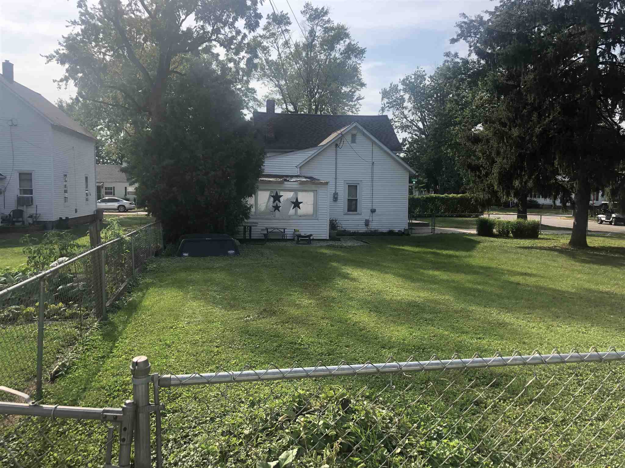 1021 Madison Street Decatur, IN 46733 - Photo 3 of 26