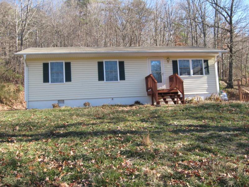 4404 Van Winkle Road Southwest Roanoke, VA 24014 - Photo 1 of 1 Exterior Front