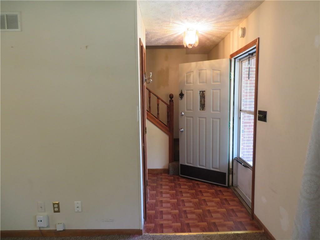 422 Old Farm Road Danville, IN 46122 - Photo 5 of 28 Gallery Image 5
