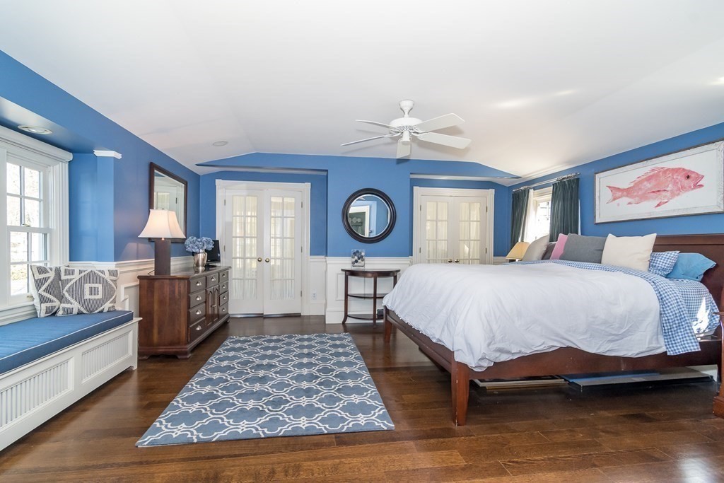 54 Abbott Road Wellesley, MA 02481 - Photo 11 of 25