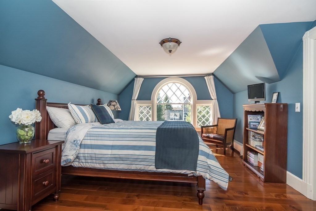 54 Abbott Road Wellesley, MA 02481 - Photo 15 of 25