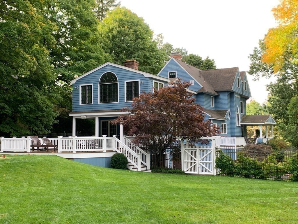 54 Abbott Road Wellesley, MA 02481 - Photo 23 of 25