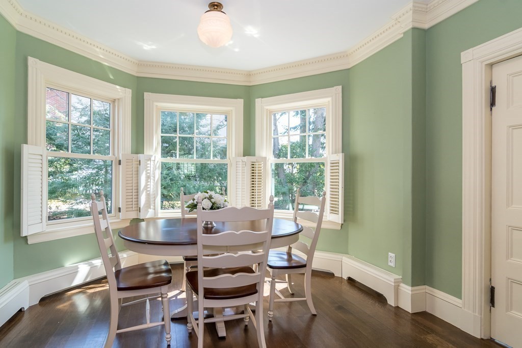 54 Abbott Road Wellesley, MA 02481 - Photo 5 of 25