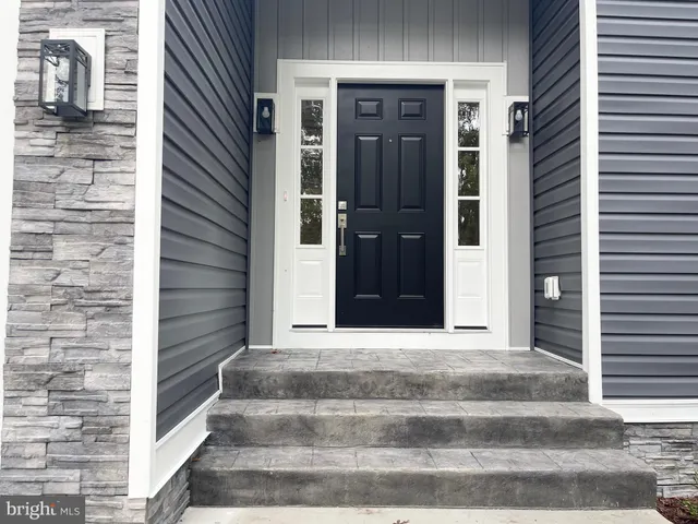 a view of entrance of house