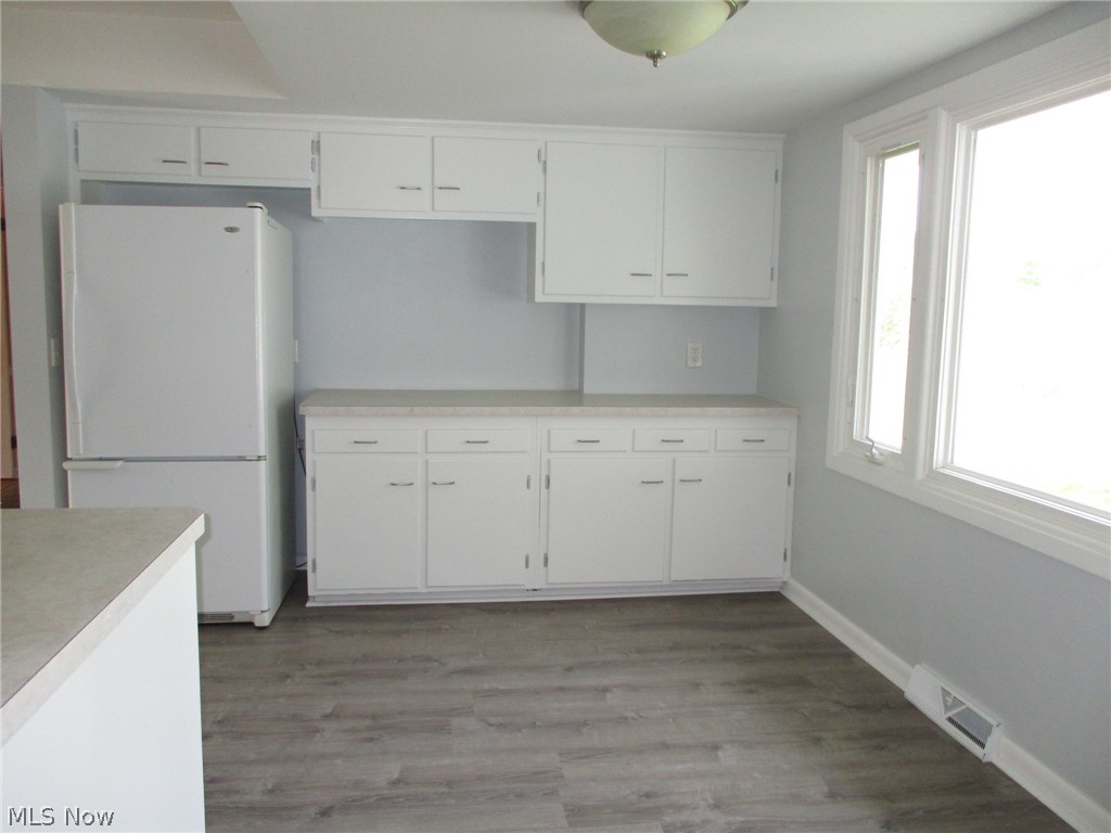 4619 Ammon Road Cleveland, OH 44143 - Photo 7 of 26