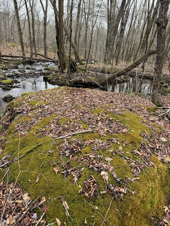 138 Ragged Hill Road West Brookfield, MA 01585 - Photo 4 of 21