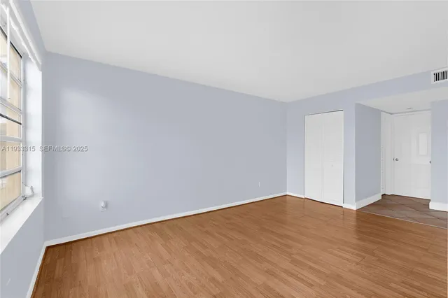 $1,495 | 1300 Northeast 191st Street, Unit A202, Miami, FL 33179