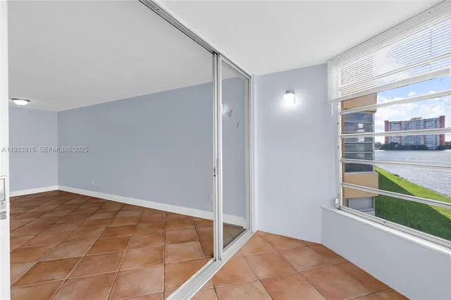 $1,495 | 1300 Northeast 191st Street, Unit A202, Miami, FL 33179