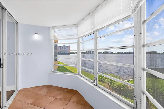 $1,495 | 1300 Northeast 191st Street, Unit A202, Miami, FL 33179