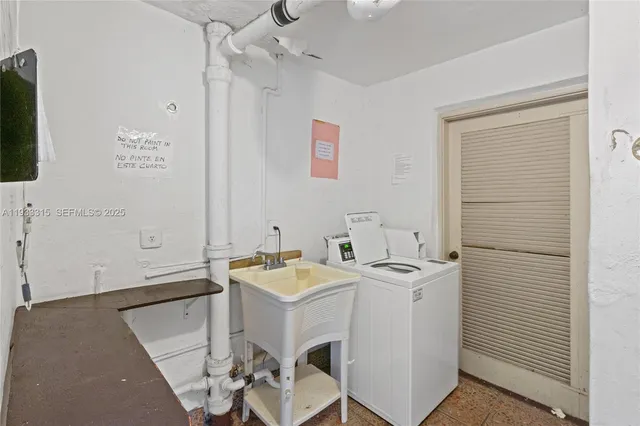 $1,495 | 1300 Northeast 191st Street, Unit A202, Miami, FL 33179