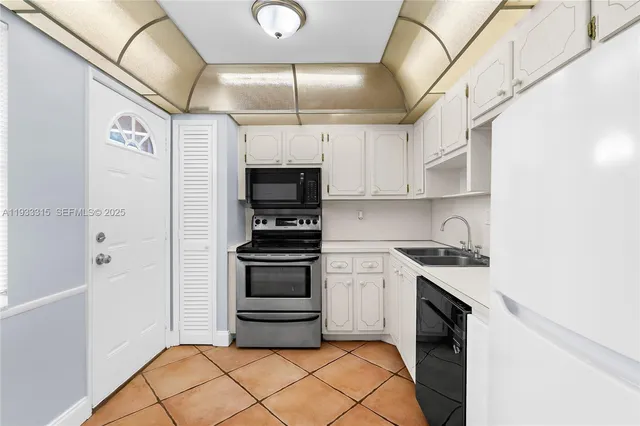 $1,495 | 1300 Northeast 191st Street, Unit A202, Miami, FL 33179