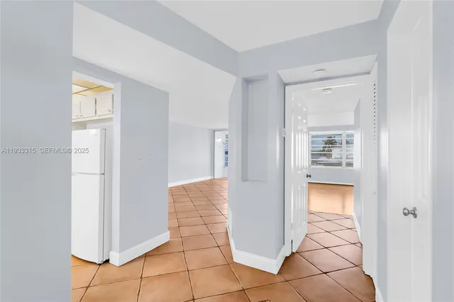 $1,495 | 1300 Northeast 191st Street, Unit A202, Miami, FL 33179