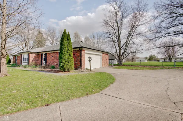 $300,000 | 7 Chapman Court, Greenfield, IN 46140