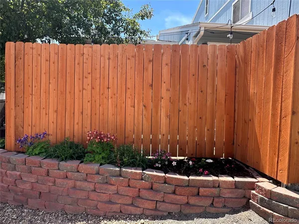 a view of a back yard of the house