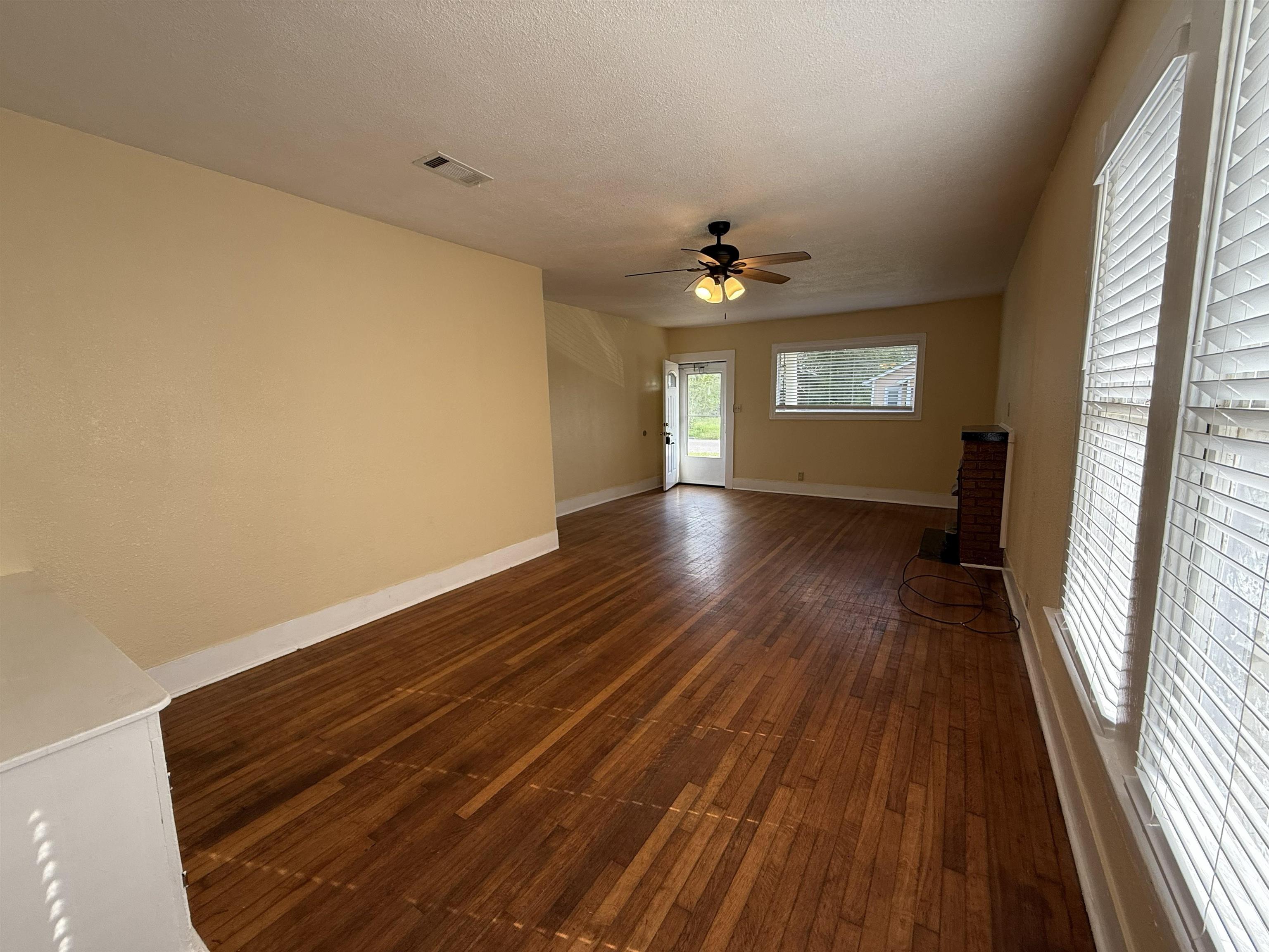 2260 Rusk Street Beaumont, TX 77701 - Photo 4 of 15