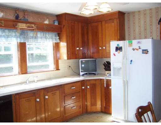 287 Ashby State Road Fitchburg, MA 01420 - Photo 2 of 17 Gallery Image 2