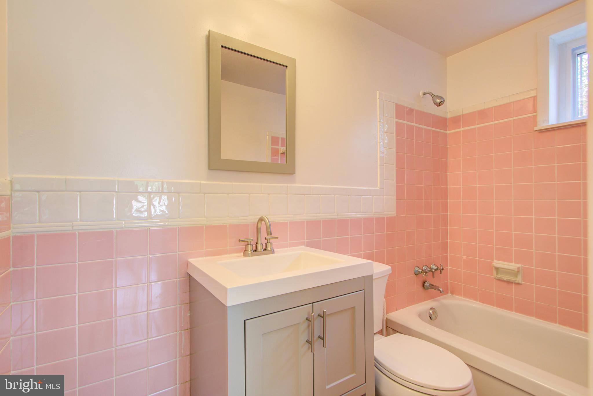 6109 Montrose Road Cheverly, MD 20785 - Photo 25 of 29 First Level Bathroom