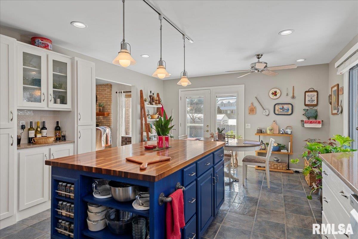 2612 Cedar Pond Drive Springfield, IL 62702 - Photo 11 of 35