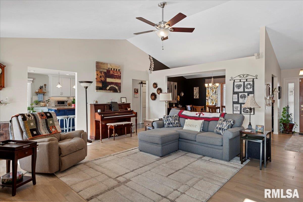 2612 Cedar Pond Drive Springfield, IL 62702 - Photo 6 of 35