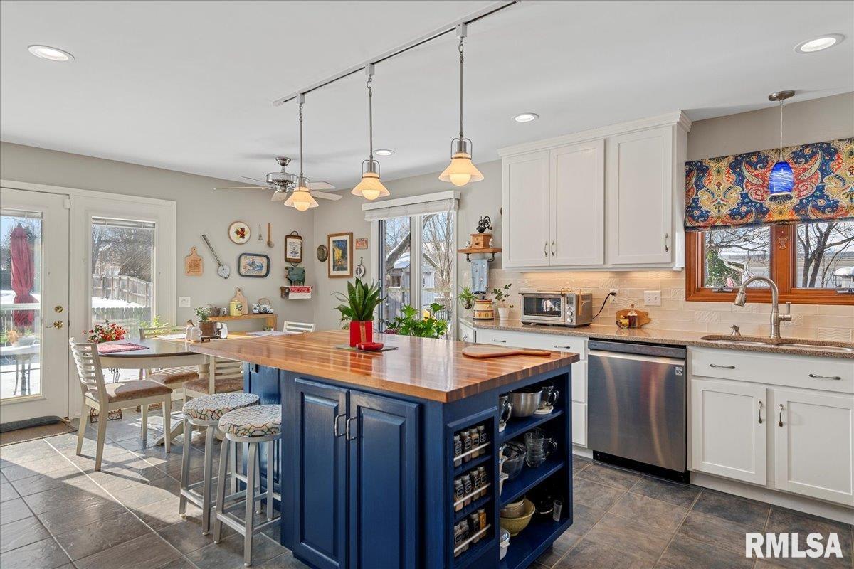 2612 Cedar Pond Drive Springfield, IL 62702 - Photo 10 of 35