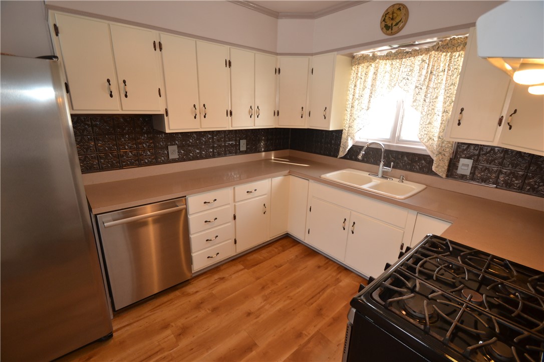 219 East Jackson Street Palmyra, NY 14522 - Photo 21 of 40 Kitchen