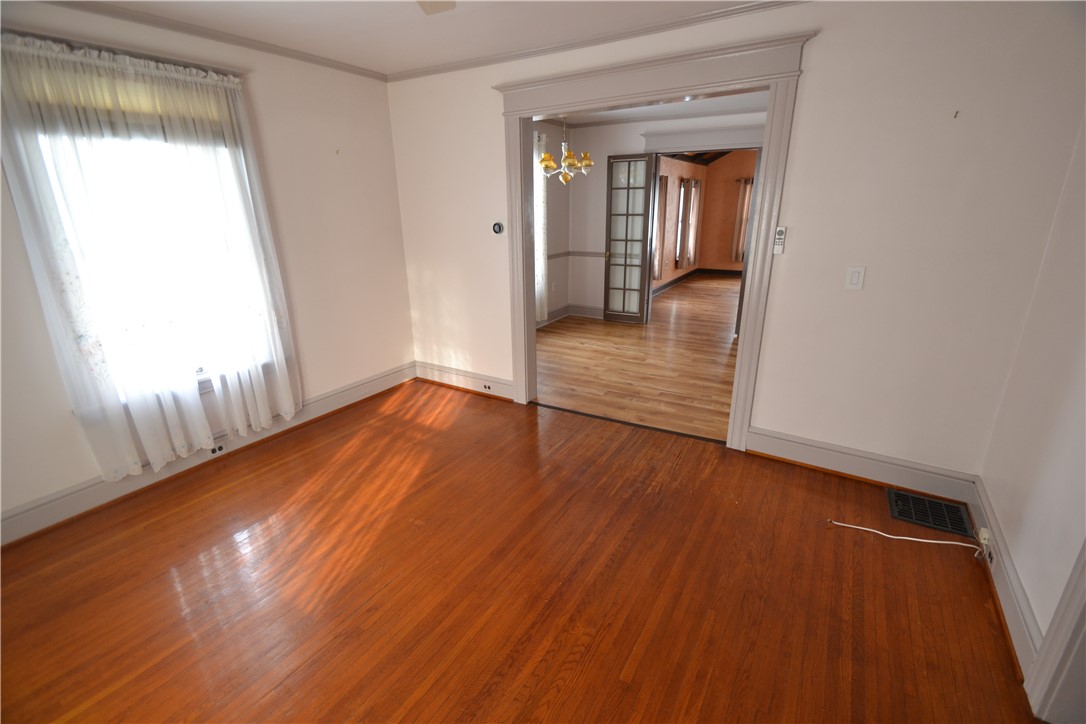 219 East Jackson Street Palmyra, NY 14522 - Photo 24 of 40 Front living room