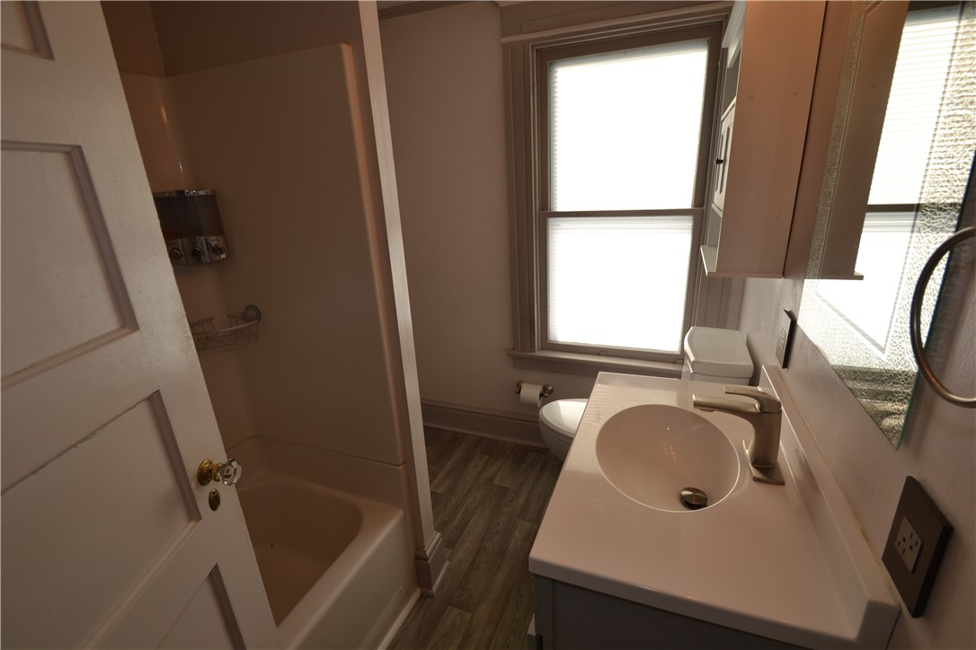 219 East Jackson Street Palmyra, NY 14522 - Photo 30 of 40 Bath