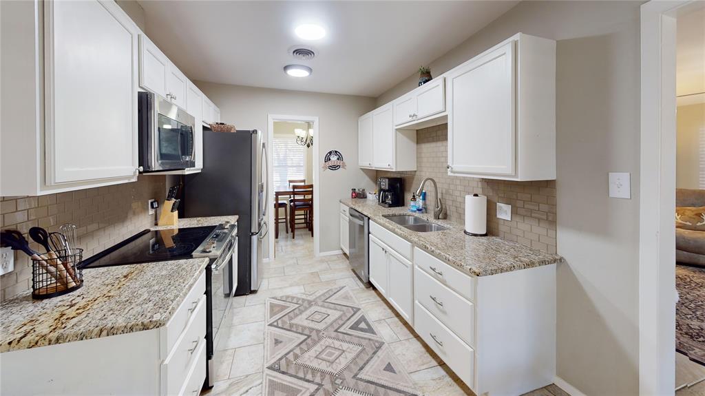 2017 South High Street Brady, TX 76825 - Photo 2 of 21