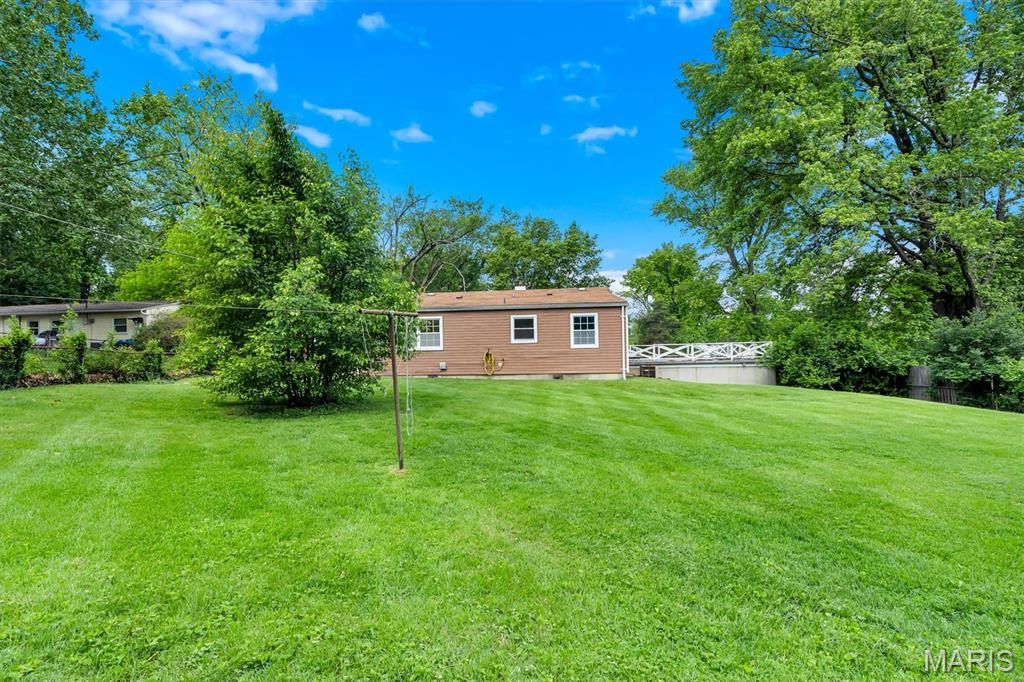425 Bush Drive Ballwin, MO 63021 - Photo 11 of 34