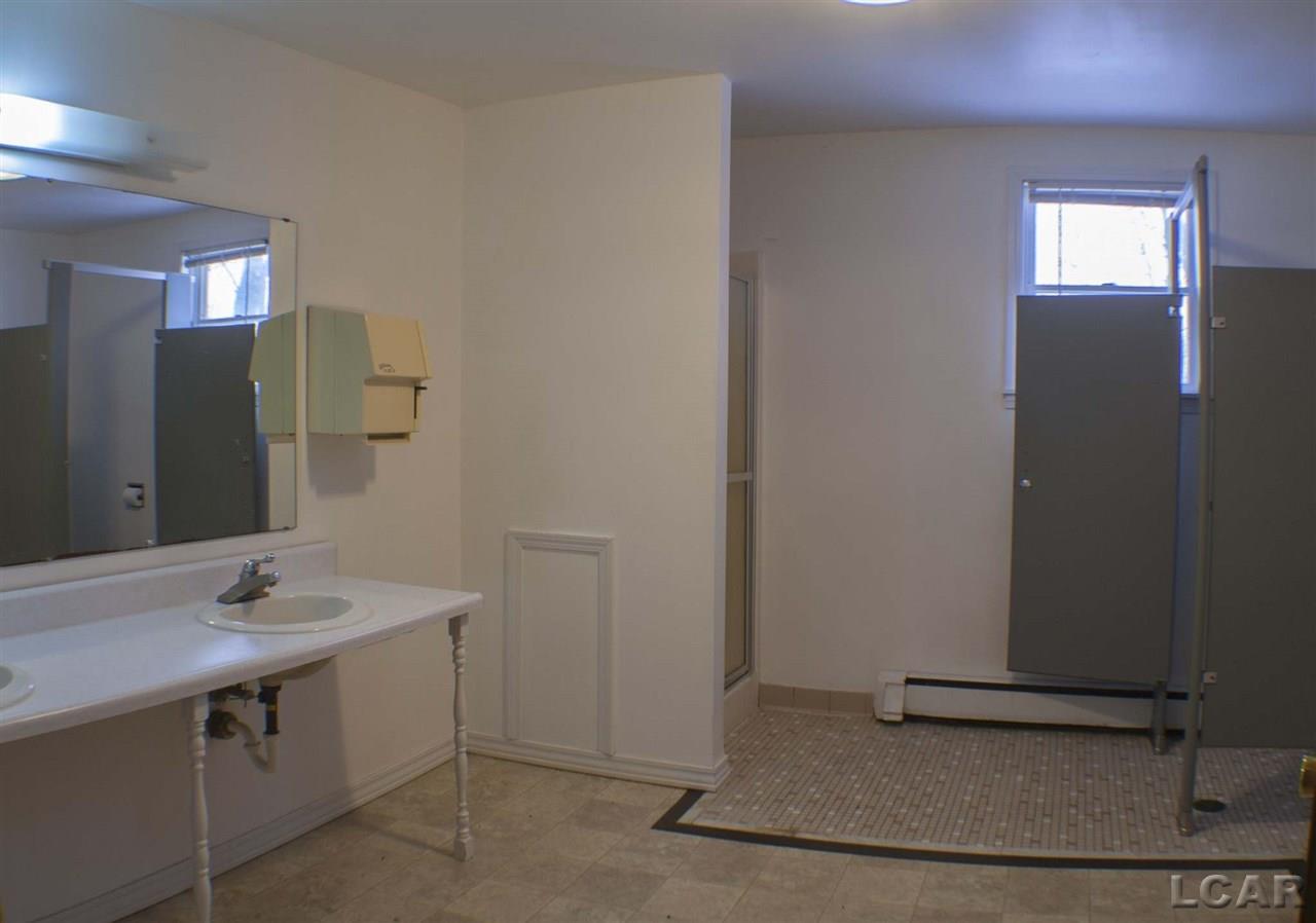 309 South Meridian Road Hudson, MI 49247 - Photo 9 of 13 31366460-8.JPG