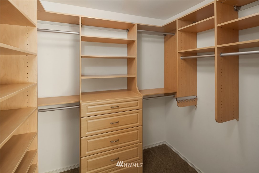 526 Elma Place Northeast Renton, WA 98059 - Photo 11 of 18 Gallery Image 11