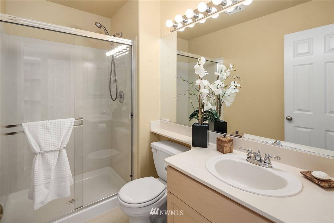 526 Elma Place Northeast Renton, WA 98059 - Photo 12 of 18 Gallery Image 12