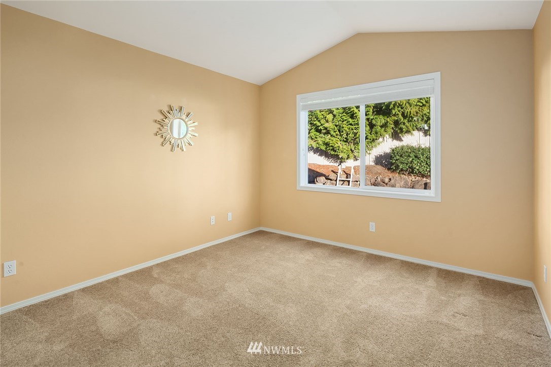 526 Elma Place Northeast Renton, WA 98059 - Photo 14 of 18 Gallery Image 14