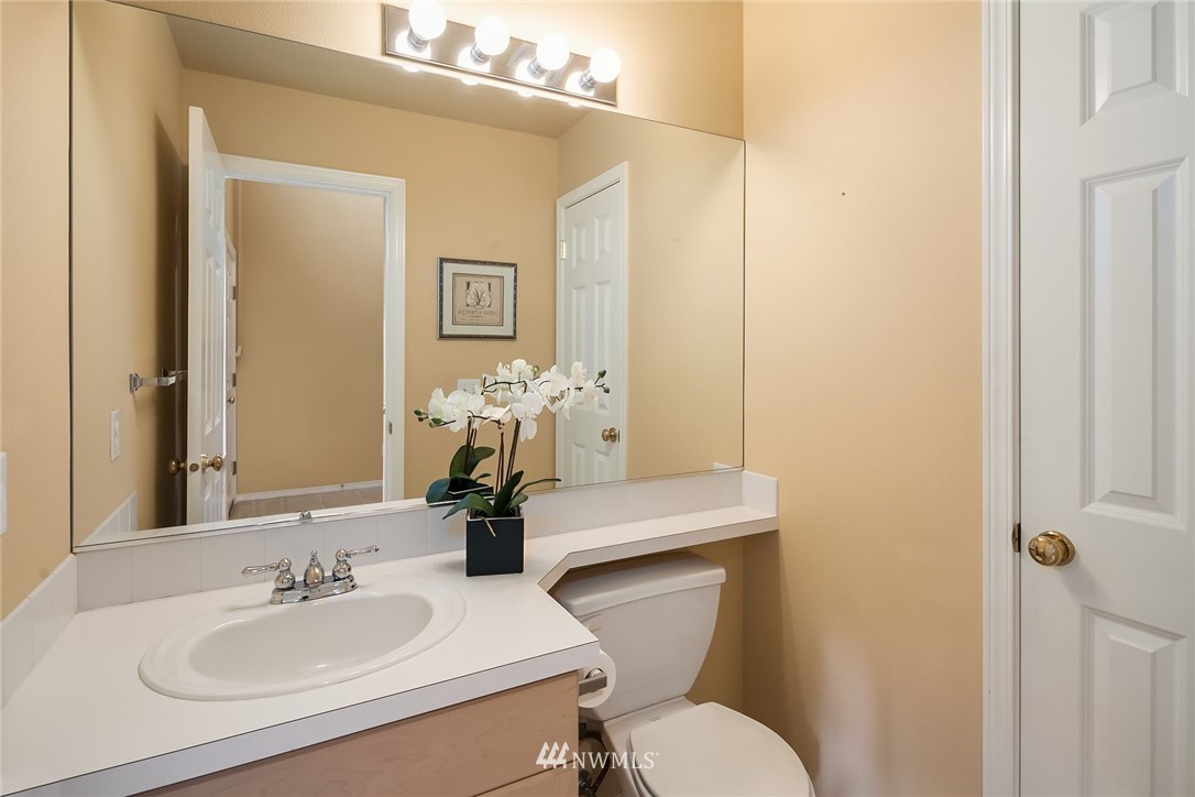 526 Elma Place Northeast Renton, WA 98059 - Photo 16 of 18 Gallery Image 16