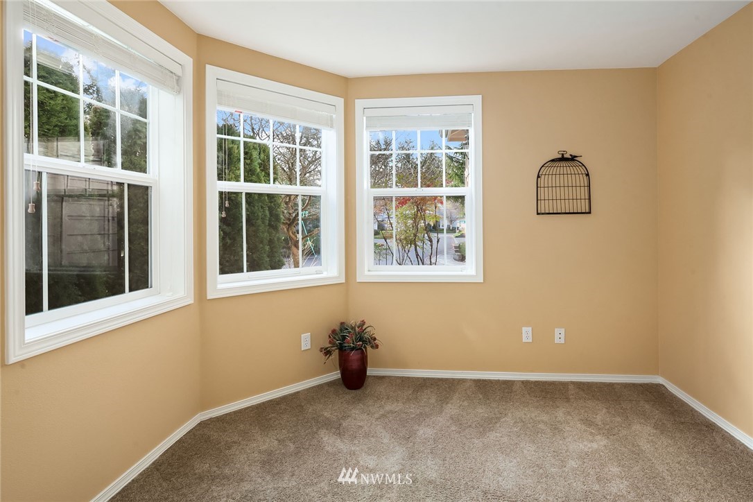 526 Elma Place Northeast Renton, WA 98059 - Photo 17 of 18 Gallery Image 17