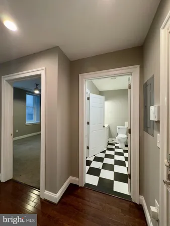 $1,350 | 208 East Redwood Street, Unit 4D, Baltimore, MD 21202