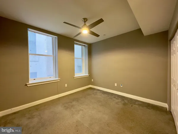 $1,350 | 208 East Redwood Street, Unit 4D, Baltimore, MD 21202