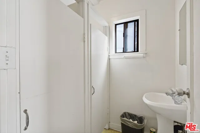 a view of livingroom with furniture and windows