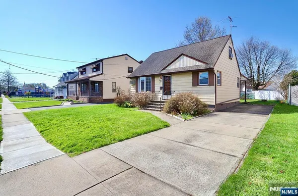 $525,000 | 27 Joseph Street, Moonachie, NJ 07074